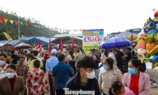 Du xuân phiên chợ độc nhất Gia Lai họp vào mùng 1 Tết