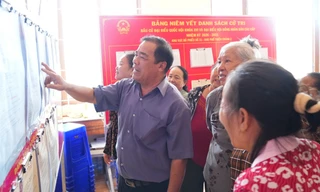 Ngư dân Gia Lai về bờ đi bầu cử