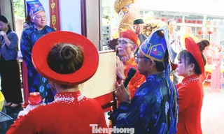 Lễ rước Cộ Bà Chợ Được trong đêm