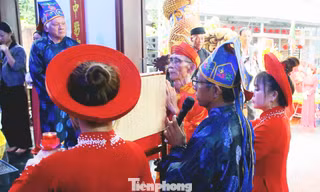 Lễ rước Cộ Bà Chợ Được trong đêm