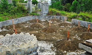 Diễn biến vụ loạt mồ mả bị cắm cọc tại Huế