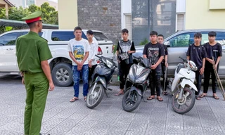 Nhóm đối tượng tuổi teen chặn đường, hành hung, cướp tài sản