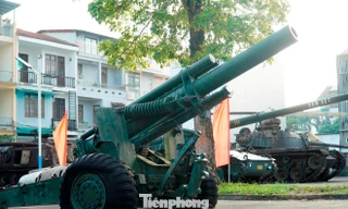 Máy bay, xe tăng trưng bày ngoài trời ở Huế rỉ sét, mục nát chờ kinh phí bảo quản