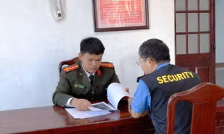 Một nhân viên bảo vệ bị xử phạt vì đăng thông tin xuyên tạc lịch sử trên mạng xã hội