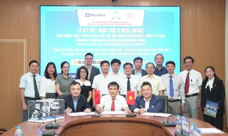 Huế lập Trung tâm đào tạo phẫu thuật robot Việt - Trung đầu tiên