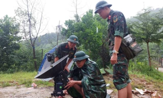 Lính thông tin băng rừng, đội mưa đảm bảo liên lạc vùng sạt lở ở Đà Nẵng