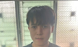 Nhân viên trộm 3 cây vàng và 300 triệu của chủ rồi vung tay tiêu xài 