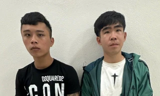 Mới ra tù, lại bị bắt vì trộm điện thoại của du khách nước ngoài