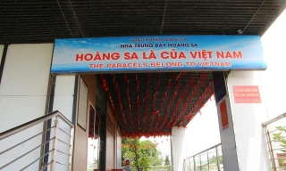 Đặc khu Hoàng Sa lên tiếng ý nghĩa băng rôn tiếng Anh tuyên truyền ở Nhà trưng bày Hoàng Sa