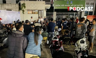 Lãi suất tăng, nên tiếp tục chờ để 'bắt đáy' hay xuống tiền mua nhà để ở?