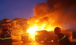 Bãi xe tự phát trong khu dân cư ở Đà Nẵng, nỗi lo an toàn phòng cháy