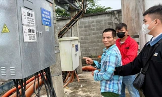 Cắt trộm dây điện của nhiều trạm biến áp để có tiền 'cày' game