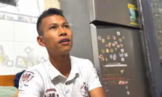 Tài xế kể khoảnh khắc dừng xe tải giữa Quốc lộ cứu bé gái 2 tuổi