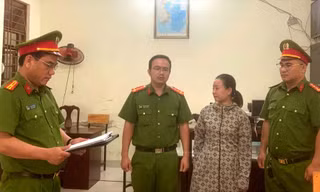 Lừa đảo xin cấp sổ đỏ, cầm tiền bỏ trốn