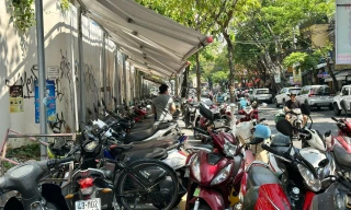 Vỉa hè Đà Nẵng trước giờ cấm kinh doanh buôn bán