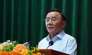 Thường trực Ban Bí thư Trần Cẩm Tú tiếp xúc cử tri Đà Nẵng