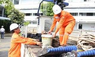 340 công nhân điện lực đổ về Quảng Trị, Hà Tĩnh sau bão