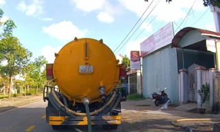 Đà Nẵng: 'Hút hầm cầu tới 8 khối, phải trả 22 triệu mà hoảng hồn!'