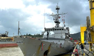 Tàu tuần dương Hải quân Pháp thăm Đà Nẵng