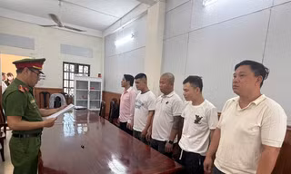 Nhóm xe ôm dàn cảnh cướp tài sản của hai du khách nước ngoài ở Hội An