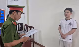 Nhân viên Thế giới di động chiếm đoạt 84 điện thoại của công ty 