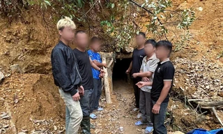 Đột kích, bắt quả tang 7 đối tượng khai thác vàng trái phép ở Đà Nẵng