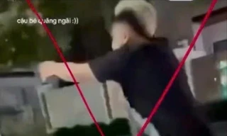 Buông hai tay lái xe máy quay video đăng Facebook để ‘thể hiện với bạn bè’