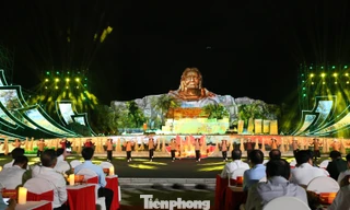 Xúc động chương trình nghệ thuật 'Bản hùng ca bất diệt'