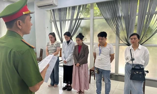 Đà Nẵng: Phòng khám tuyển bác sĩ dởm 'lột' tiền khách hàng