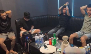 Bắt giữ chủ quán bar và nhân viên chứa chấp sử dụng ma túy tại Đà Nẵng 