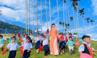 Hình ảnh tuyệt đẹp lễ khai giảng tại 'điểm trường trên mây’ ở Đà Nẵng 
