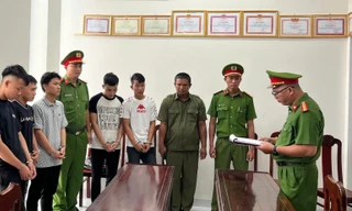 Bắt 5 đối tượng mang hung khí đuổi đánh người qua nhiều tuyến đường ở Đà Nẵng