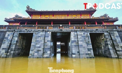 NÓNG 4/11: Chuyên gia lý giải nguyên nhân TP Huế liên tiếp mưa lũ, ngập lụt