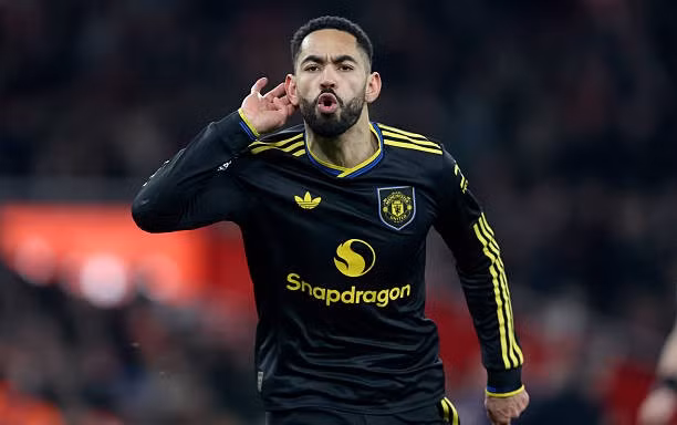 MU 'đánh sập' Emirates, Arsenal 3 trận liền không thắng