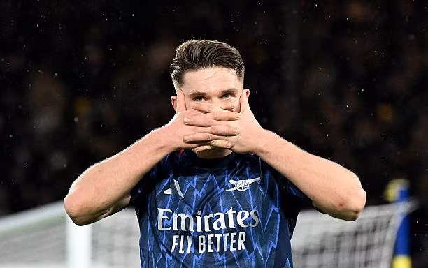 Arsenal đè bẹp Leeds, xây chắc ngôi đầu Ngoại hạng Anh