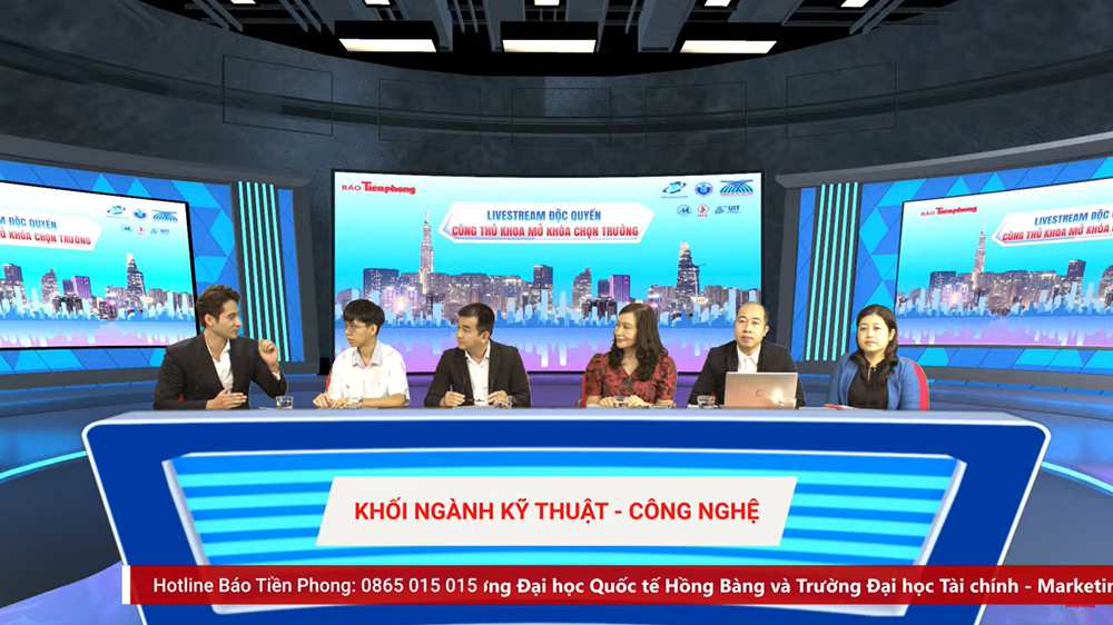 livestream-1.png
