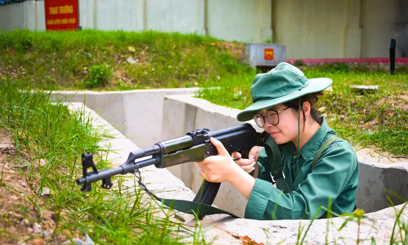 Tại sao nhiều trường đại học vẫn thu phí học Giáo dục Quốc phòng và An ninh?