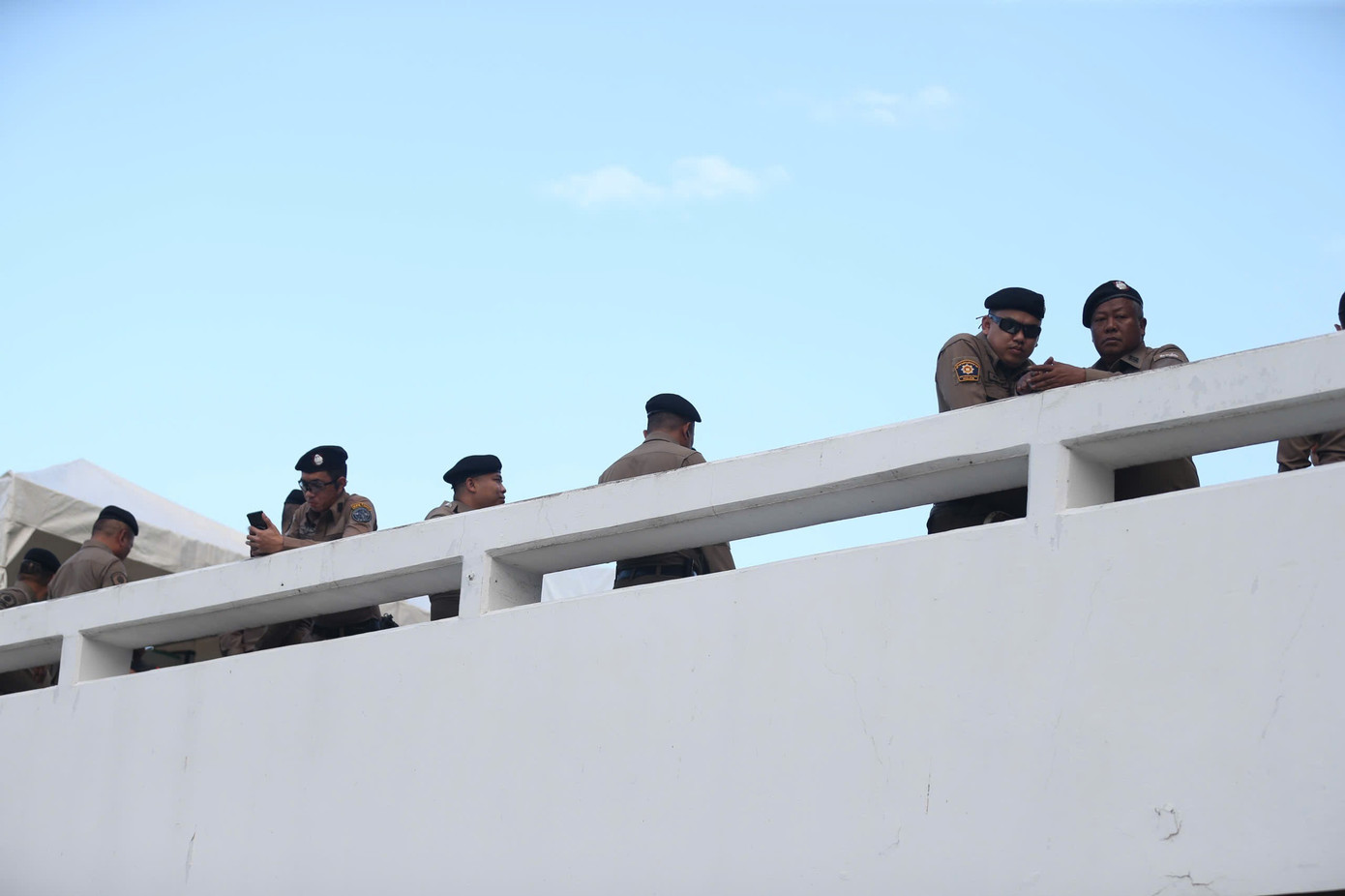 خاص طور پر، ایس ای اے گیمز کی افتتاحی تقریب شاہ مہا وجیرالونگ کورن اور ملکہ سوتھیدا کی صدارت میں منعقد ہوئی، اس لیے حفاظتی کام کو مزید یقینی بنایا گیا۔ 1000039520.jpg