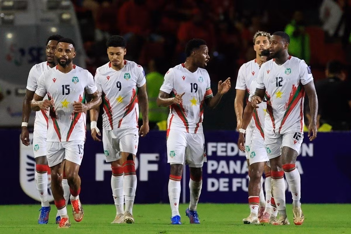 jugadores-de-surinam-celebran-un.jpg