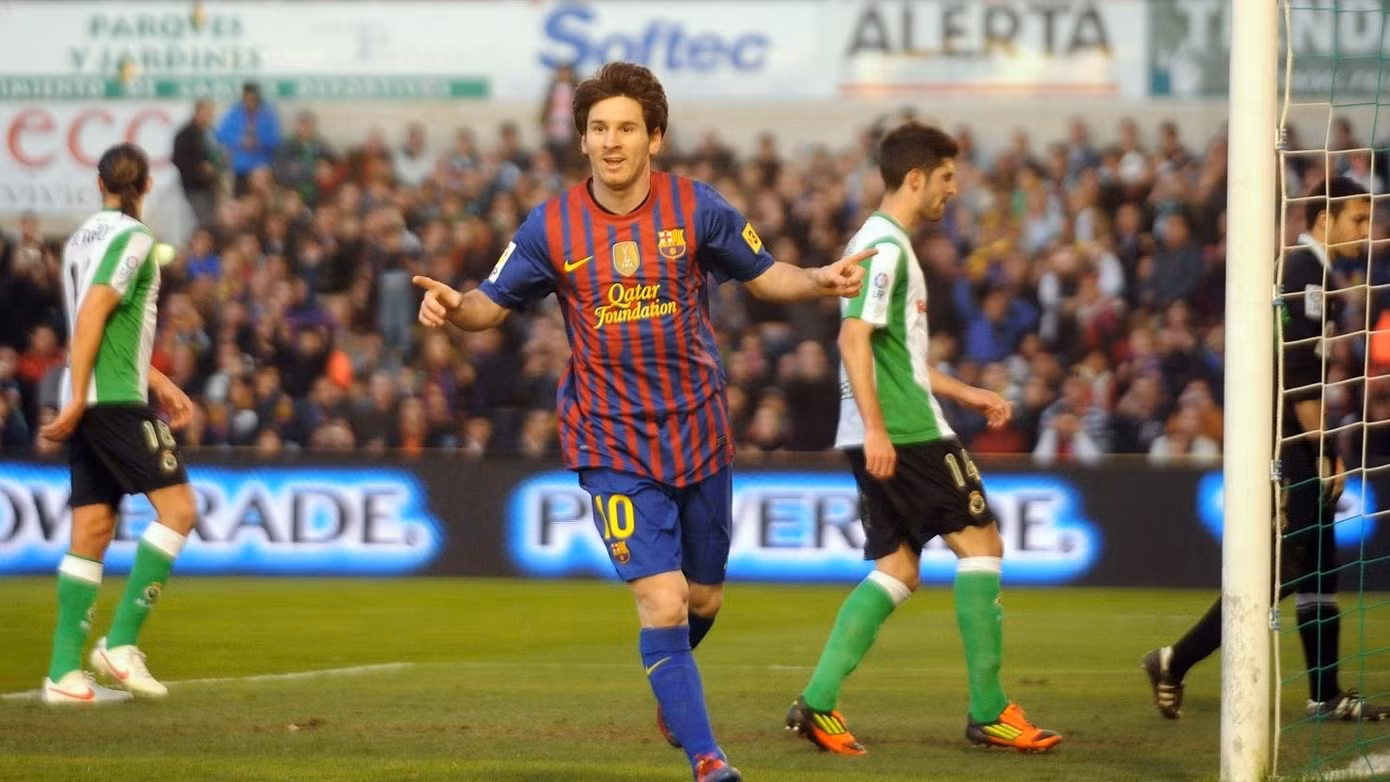 120311084958-football-messi.jpg