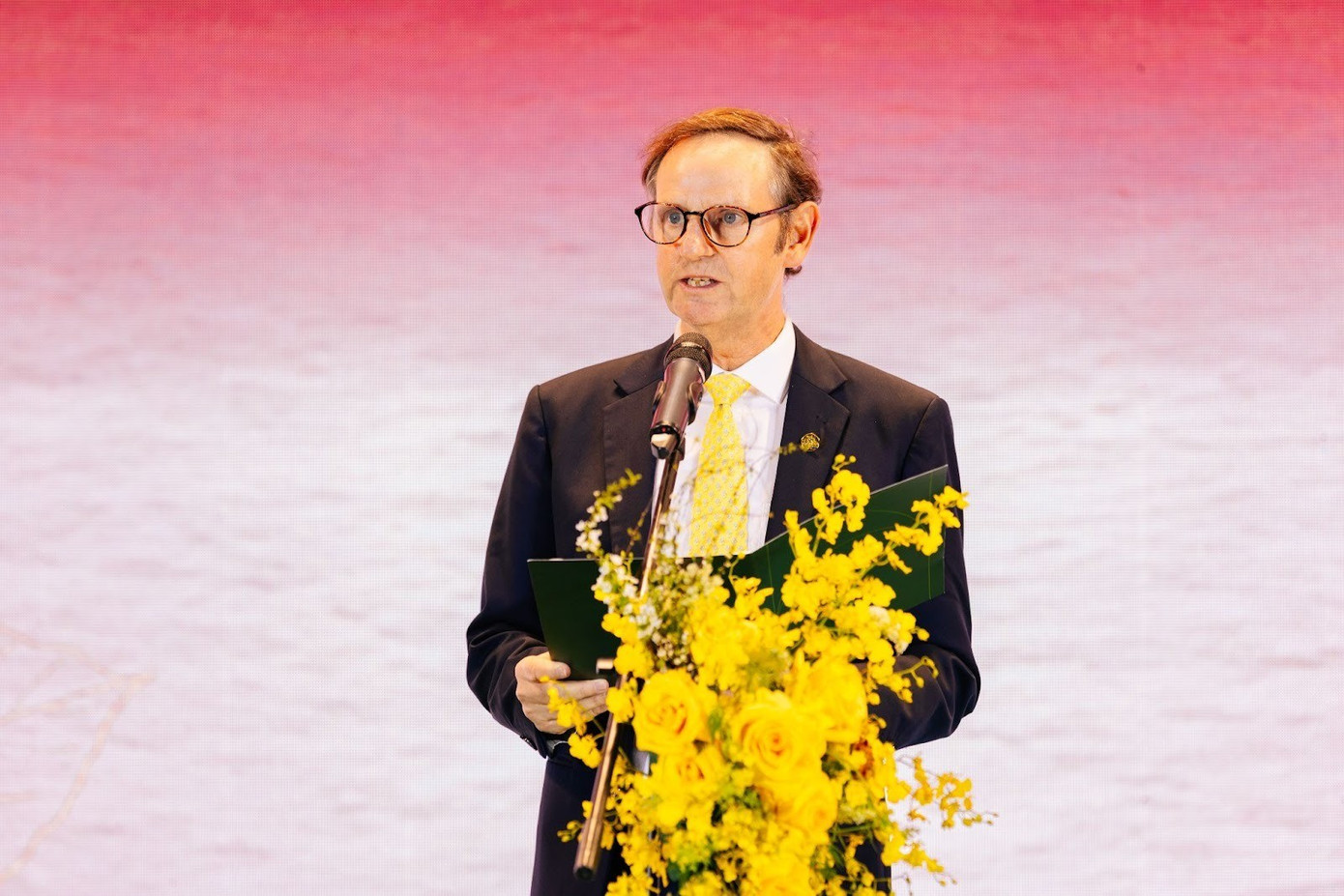 Ông Richard Mark Leech – Phó Tổng Giám đốc Công ty Cổ phần Địa ốc Phú Long phát biểu