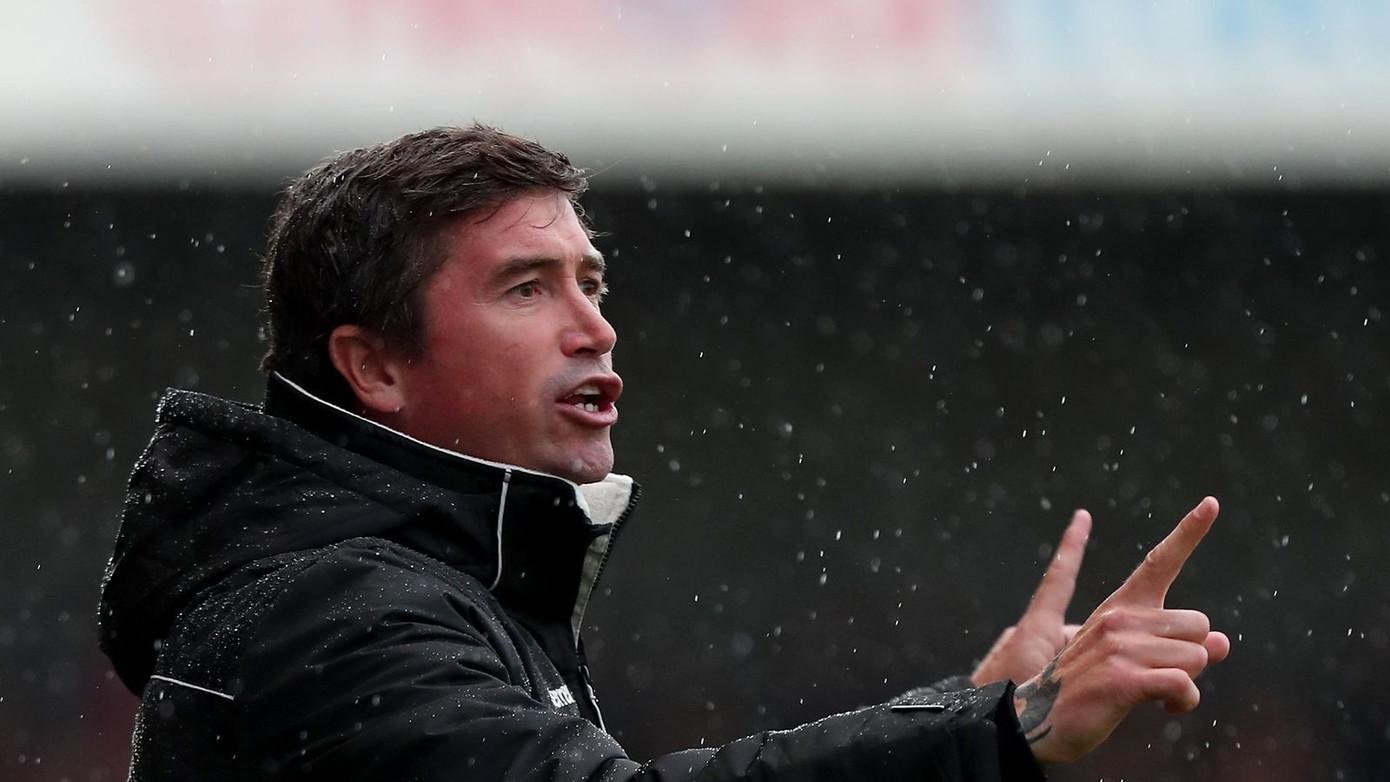 Harry Kewell möchte, dass seine Spieler Fußball spielen, der auf kreativem Denken basiert. skysports-crawley-town-harry-kew.jpg