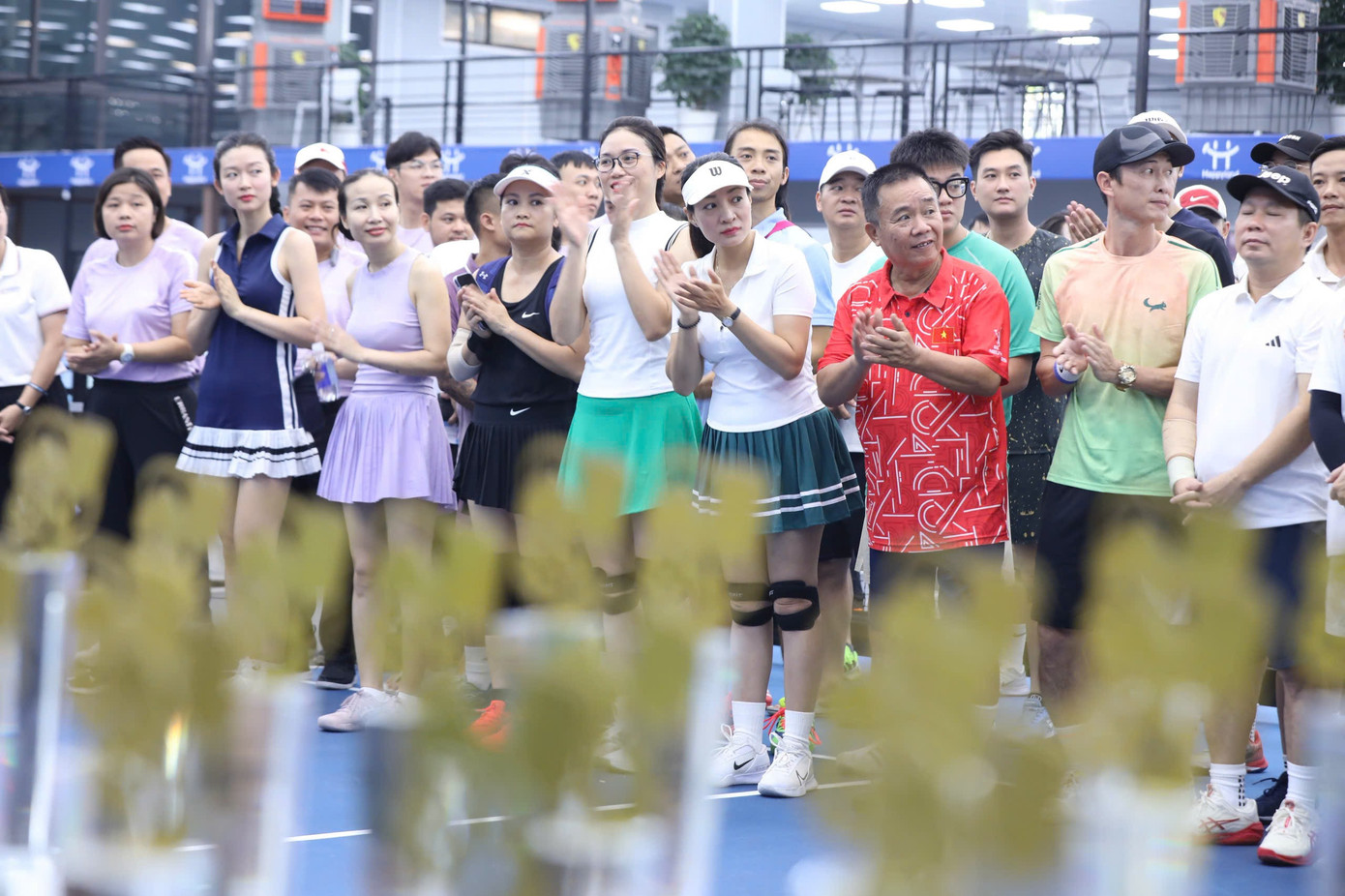 In its first year, the JEEP Pickleball Tournament by Tien Phong Newspaper - Joining hands for disadvantaged children attracted nearly 200 athletes. z7128442989971-41fd5f0224adb459cd4ec21ab5f6bf2a.jpg