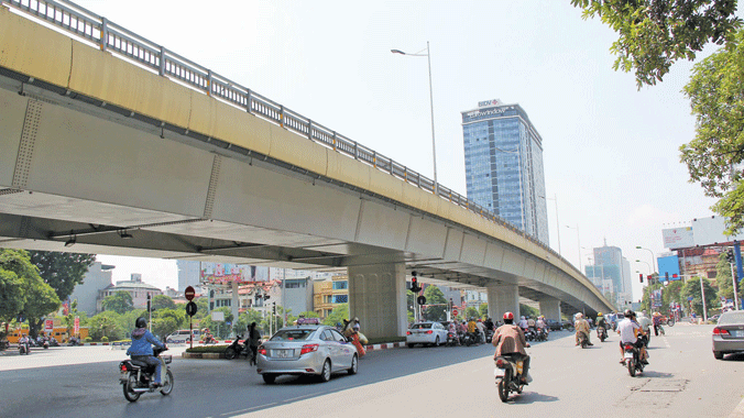 Cầu vượt Nguyễn Chí Thanh (Hà Nội) do Tổng Cty Thăng Long thi công góp phần giảm ùn tắc nội đô