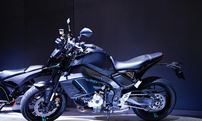 Cận cảnh bộ đôi xe máy hybrid của Yamaha