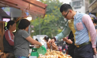 ​Chợ Hà Nội nhộn nhịp ngày lễ hóa vàng mùng 3 Tết