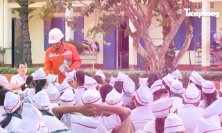 Đa dạng các hình thức tuyên truyền tiết kiệm điện cho học sinh