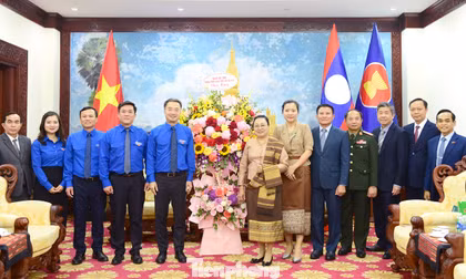 Bí thư Trung ương Đoàn thăm, chúc Tết cổ truyền Đại sứ quán Lào và Campuchia