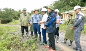 Chủ tịch UBND tỉnh và đoàn công tác tỉnh Cao Bằng thị sát, kiểm tra Nhà máy Thủy điện Bình Long. 