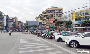 Hơn 1.800 camera AI tại Hà Nội vận hành: Tài xế dừng đèn đỏ 'thẳng như kẻ chỉ'